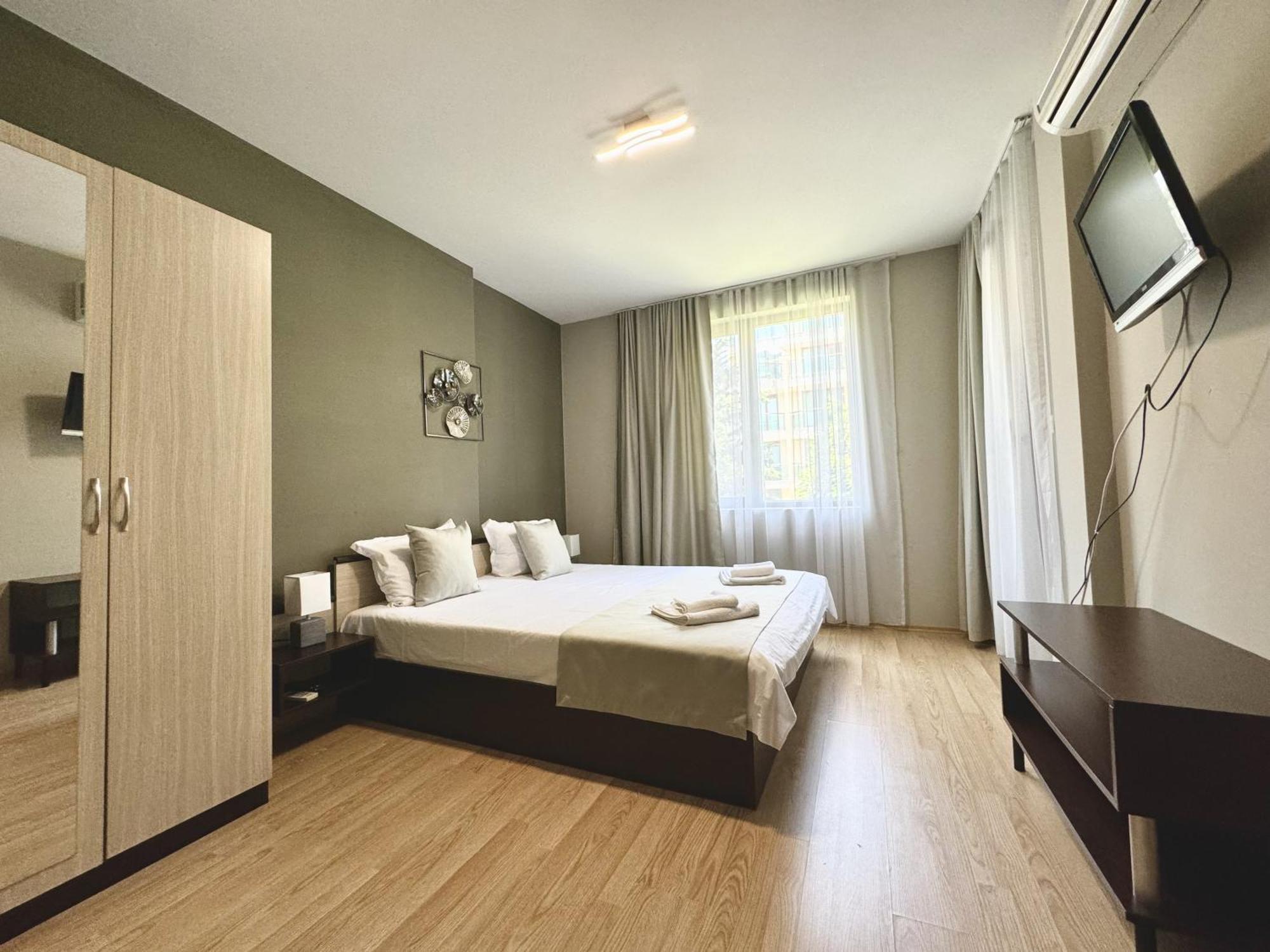 Teos Aparthotel