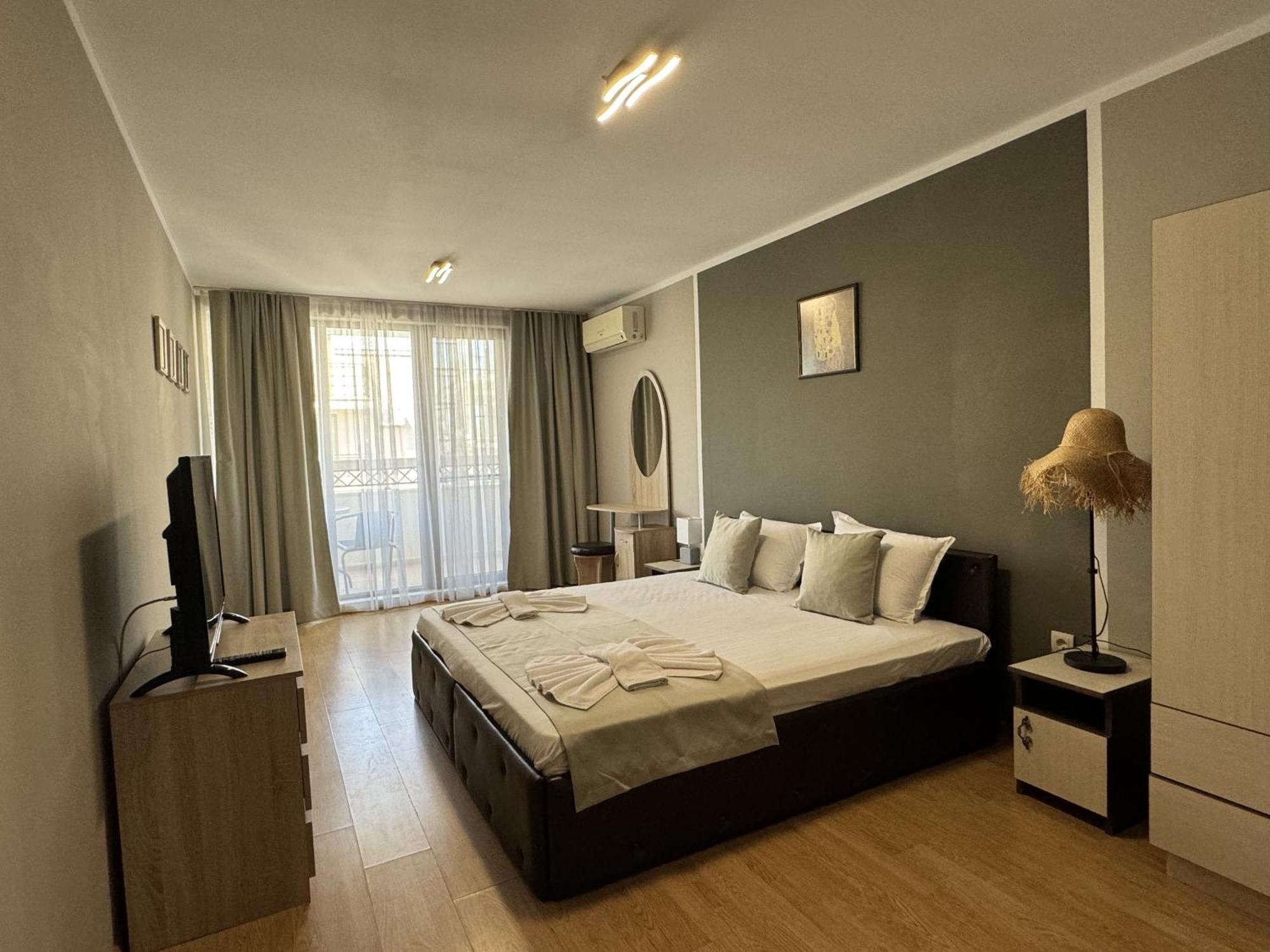 Teos Aparthotel