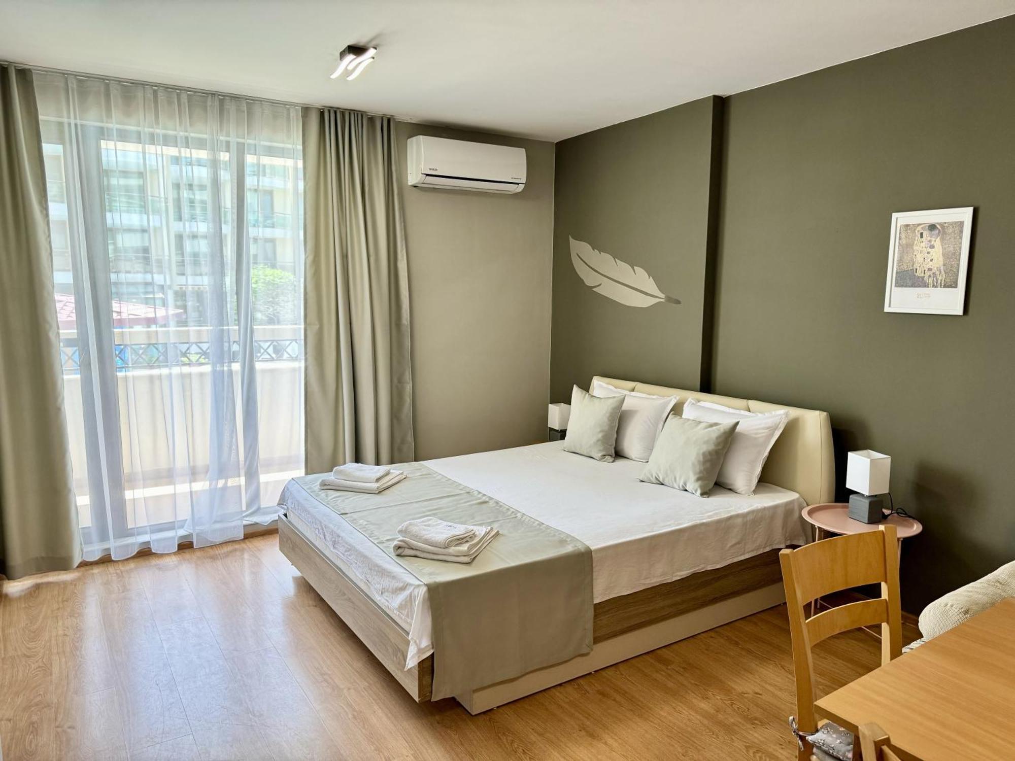 Teos Aparthotel *