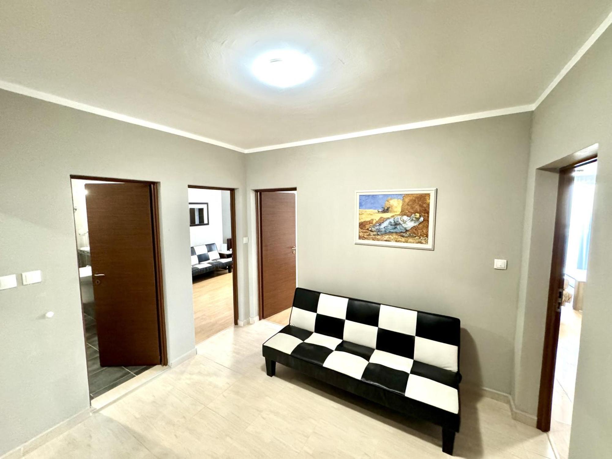 Teos Aparthotel *