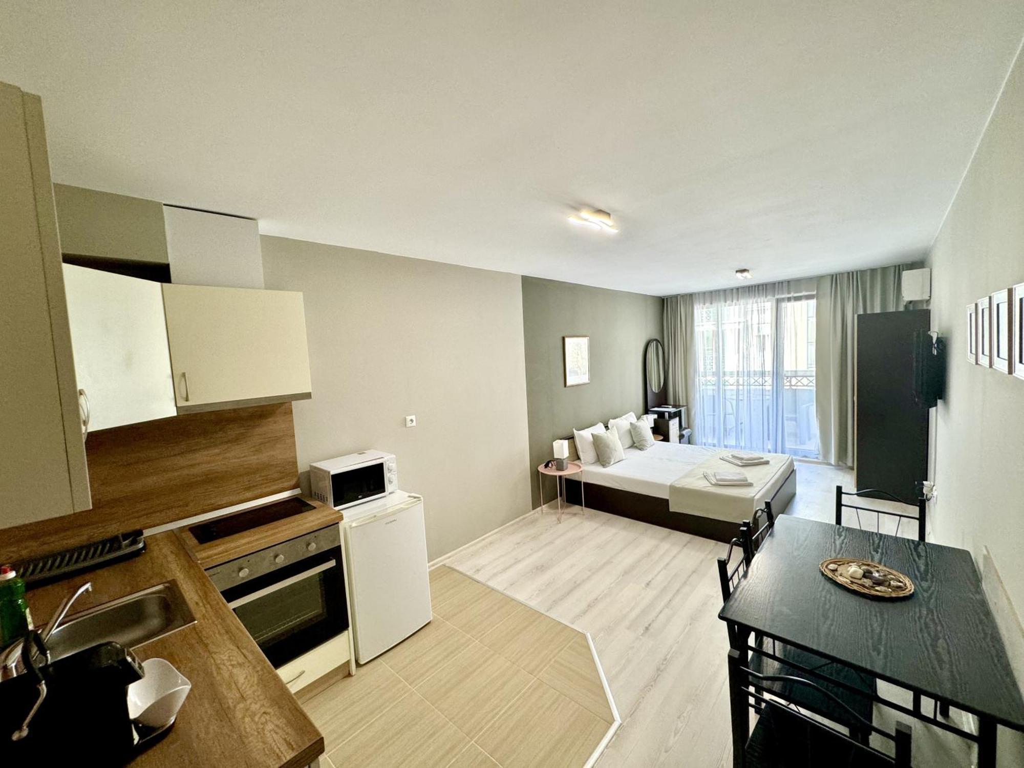 Teos Aparthotel