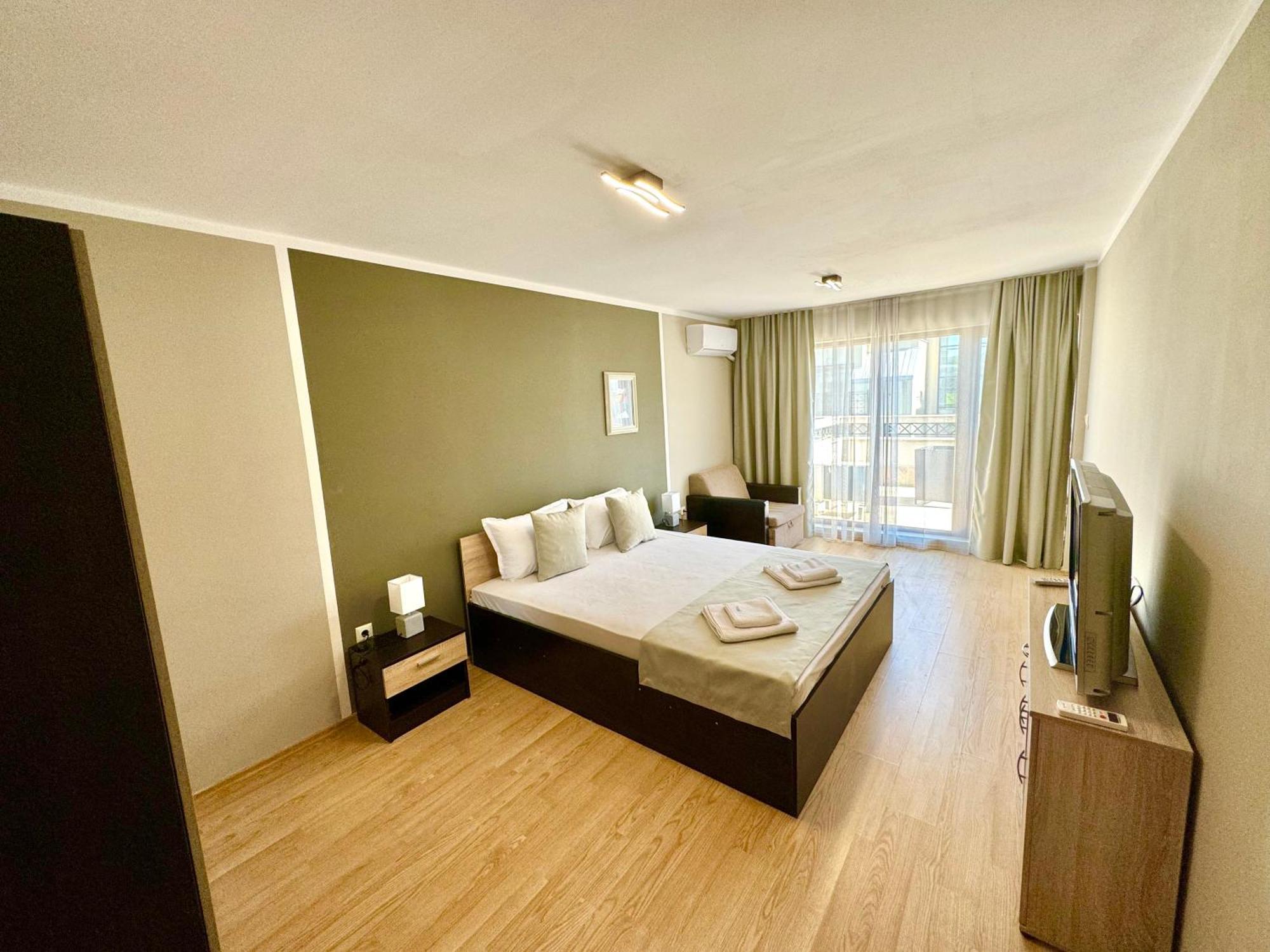 Teos Aparthotel